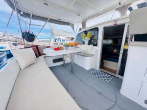 เช่าเรือใบมีแอร์ 20 คน